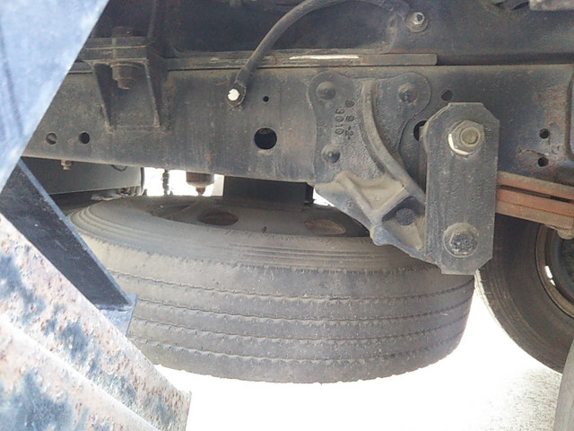 いすゞエルフ高所作業車小型（2t・3t）[写真19]