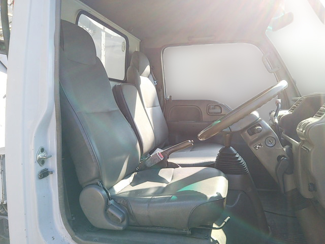 いすゞエルフ高所作業車小型（2t・3t）[写真32]