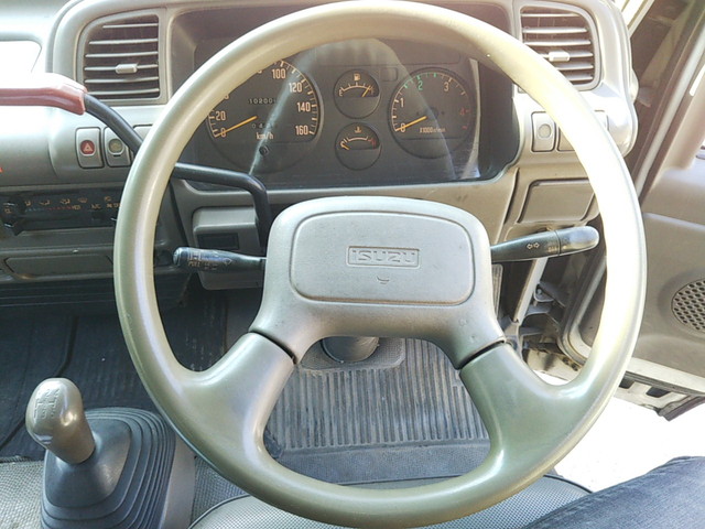 いすゞエルフ高所作業車小型（2t・3t）[写真37]