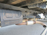 いすゞフォワード平ボディ中型（4t）[写真16]