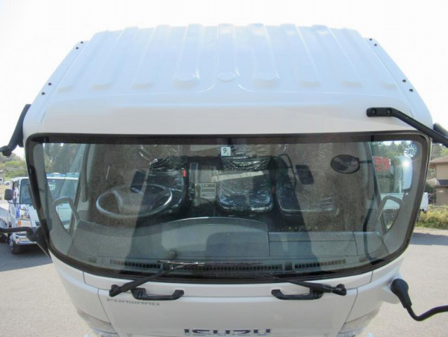 いすゞフォワード平ボディ中型（4t）[写真25]