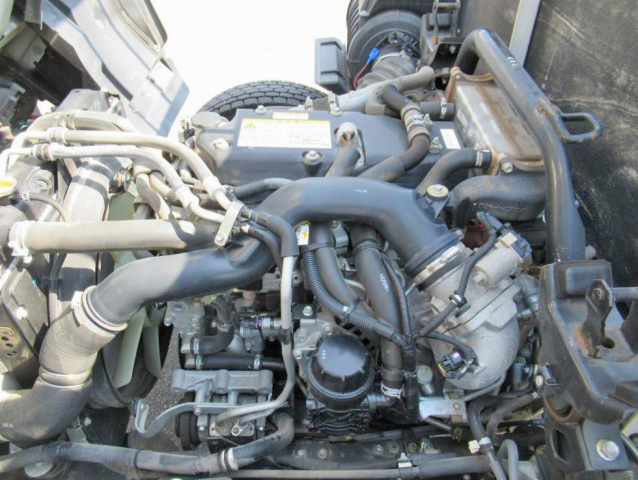 いすゞフォワード平ボディ中型（4t）[写真28]