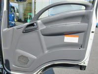 いすゞフォワード平ボディ中型（4t）[写真31]