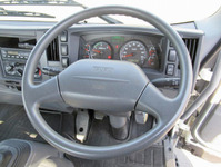 いすゞフォワード平ボディ中型（4t）[写真36]