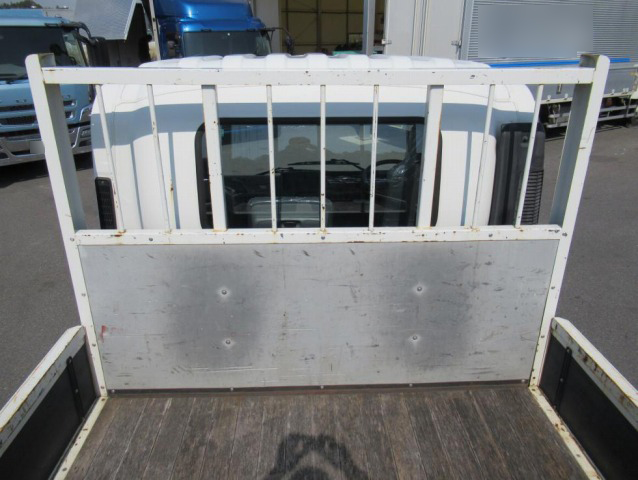 いすゞフォワード平ボディ中型（4t）[写真08]