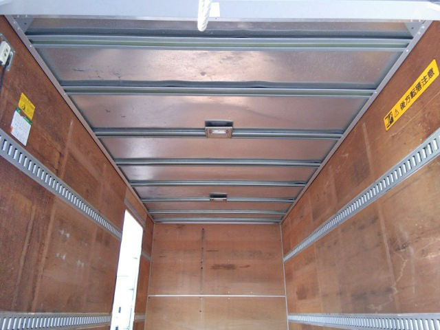 いすゞエルフアルミバン小型（2t・3t）[写真14]