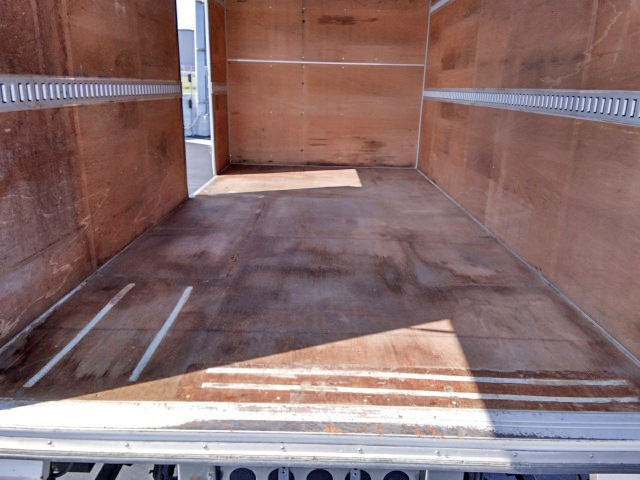 いすゞエルフアルミバン小型（2t・3t）[写真15]