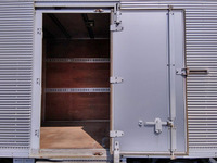 いすゞエルフアルミバン小型（2t・3t）[写真17]