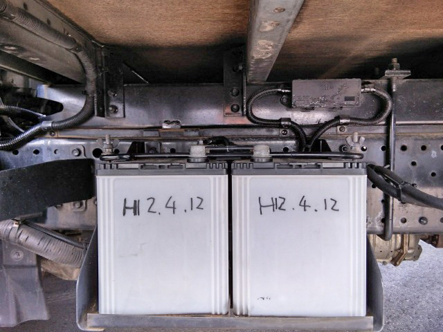 いすゞエルフアルミバン小型（2t・3t）[写真18]