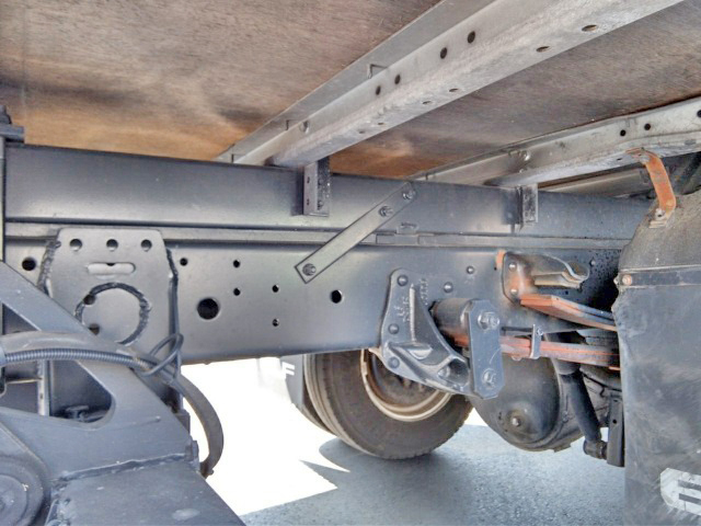 いすゞエルフアルミバン小型（2t・3t）[写真20]