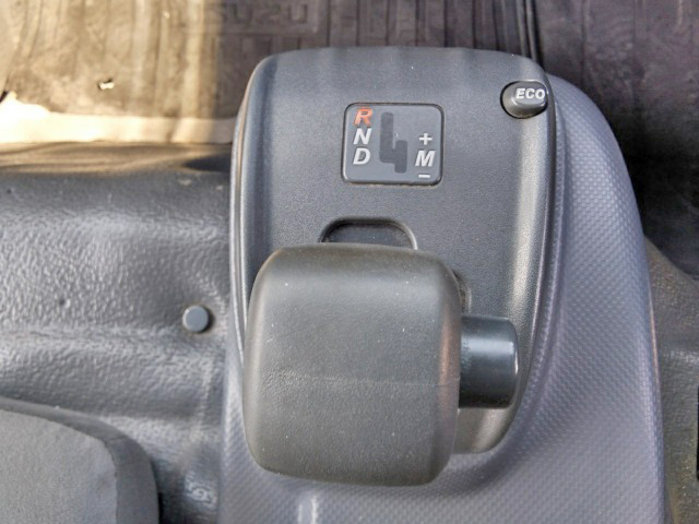 いすゞエルフアルミバン小型（2t・3t）[写真32]