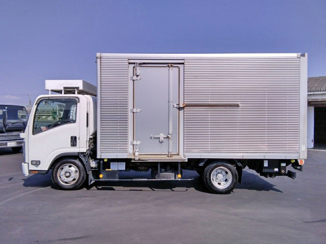 いすゞエルフアルミバン小型（2t・3t）[写真05]