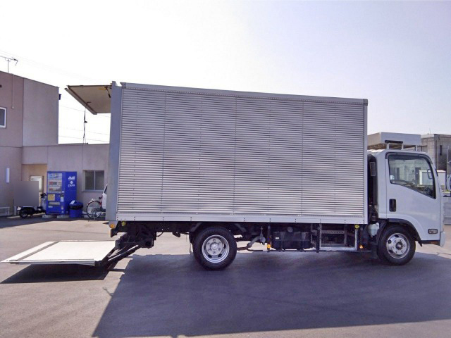 いすゞエルフアルミバン小型（2t・3t）[写真08]