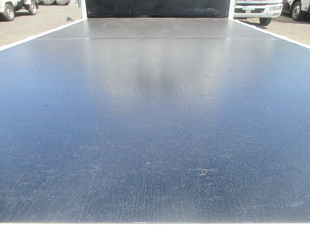 三菱ふそうキャンター平ボディ小型（2t・3t）[写真12]