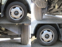 三菱ふそうキャンター平ボディ小型（2t・3t）[写真17]