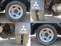 三菱ふそうキャンター平ボディ小型（2t・3t）[写真18]