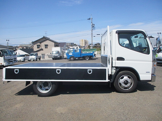 三菱ふそうキャンター平ボディ小型（2t・3t）[写真09]