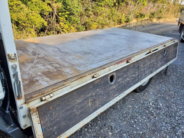 いすゞエルフ平ボディ小型（2t・3t）[写真12]