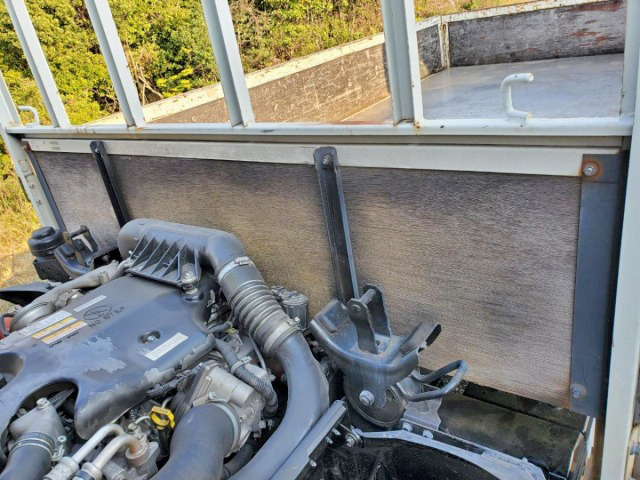 いすゞエルフ平ボディ小型（2t・3t）[写真25]