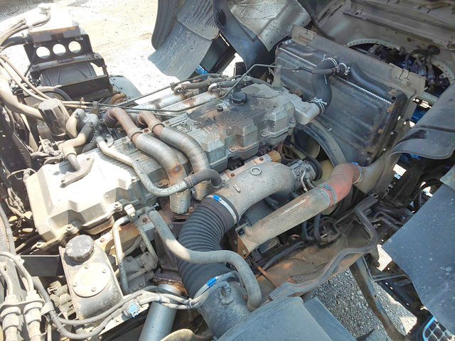 三菱ふそうスーパーグレートトレーラーヘッド（トラクターヘッド）大型（10t）[写真24]