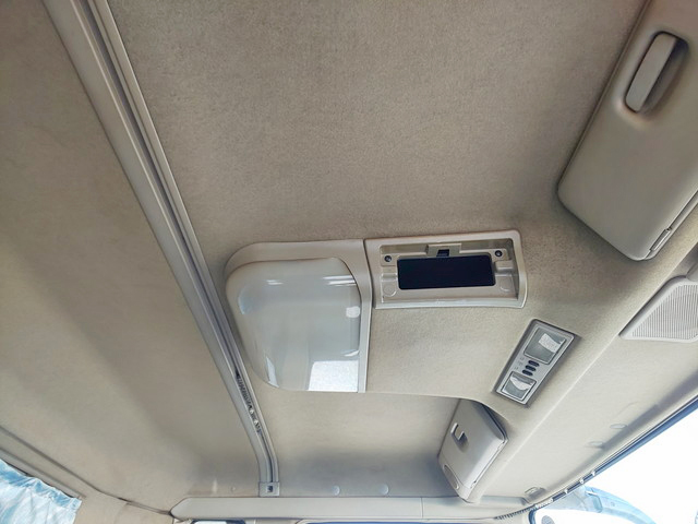 三菱ふそうスーパーグレートトレーラーヘッド（トラクターヘッド）大型（10t）[写真32]