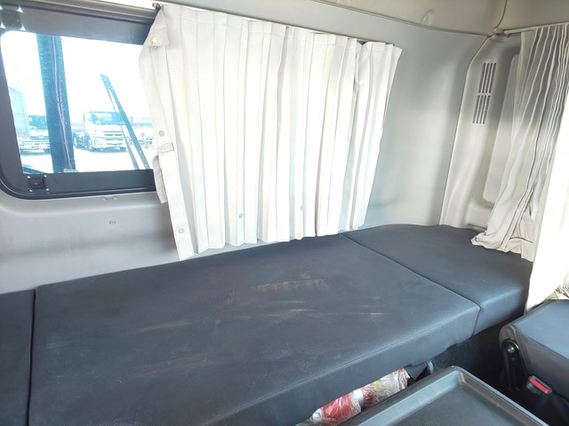 日野プロフィアトレーラーヘッド（トラクターヘッド）大型（10t）[写真25]