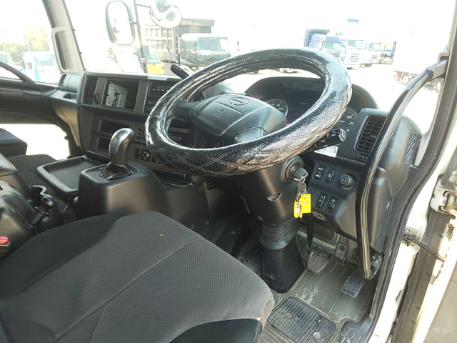 日野プロフィアトレーラーヘッド（トラクターヘッド）大型（10t）[写真27]