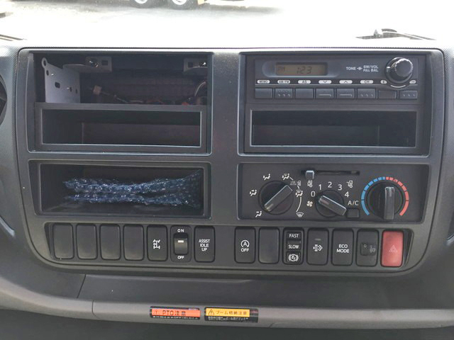 日野デュトロクレーン4段小型（2t・3t）[写真37]