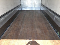 いすゞフォワードアルミウイング増トン（6t・8t）[写真17]