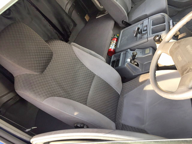 いすゞフォワードアルミウイング増トン（6t・8t）[写真33]