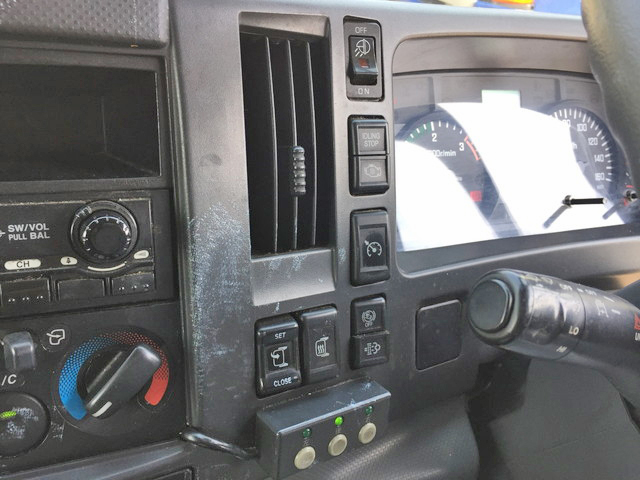 いすゞフォワードアルミウイング増トン（6t・8t）[写真36]