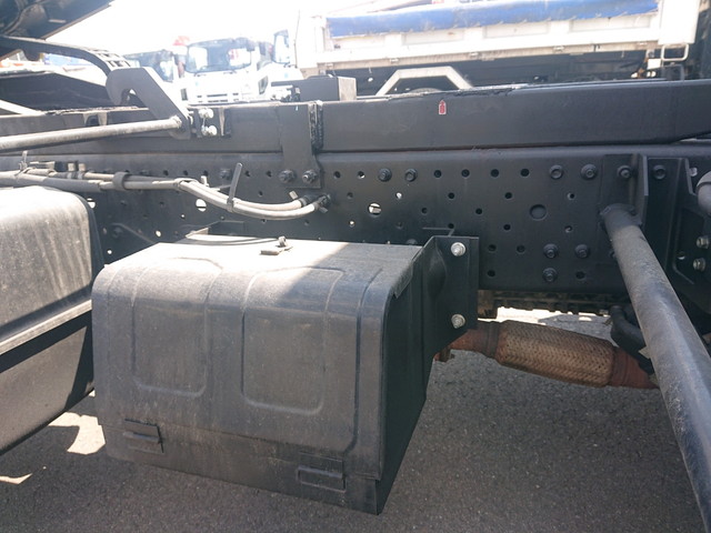 いすゞエルフセーフティローダー小型（2t・3t）[写真11]