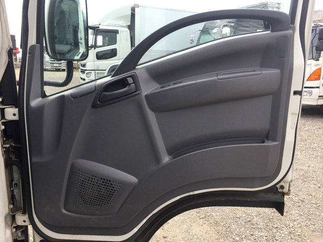 いすゞエルフアルミバン小型（2t・3t）[写真28]