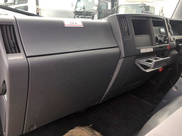 いすゞエルフアルミバン小型（2t・3t）[写真31]