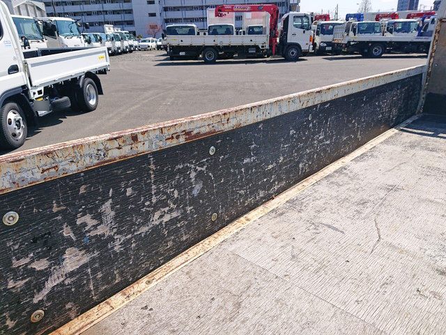 いすゞエルフ平ボディ小型（2t・3t）[写真12]