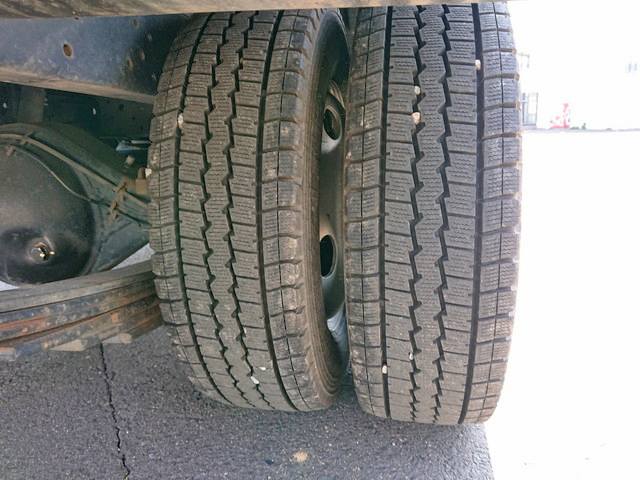 いすゞエルフ平ボディ小型（2t・3t）[写真21]