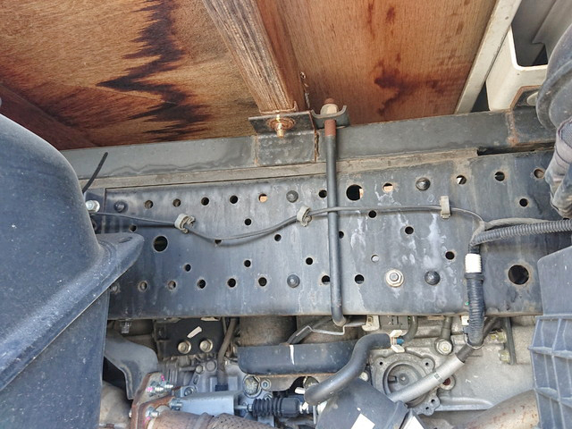 いすゞエルフ平ボディ小型（2t・3t）[写真22]