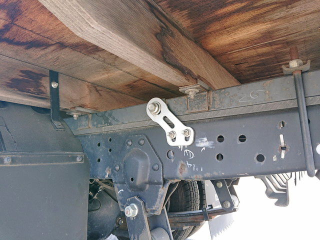 いすゞエルフ平ボディ小型（2t・3t）[写真25]