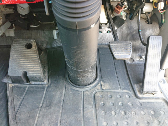 いすゞエルフ平ボディ小型（2t・3t）[写真37]