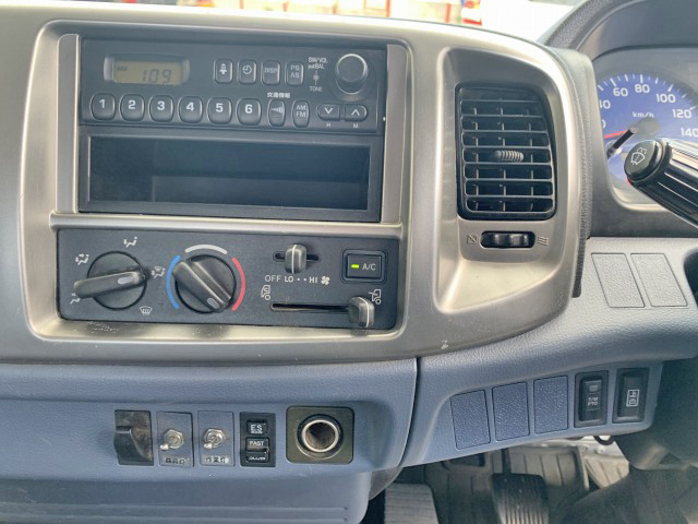 日野レンジャーセルフクレーン4段中型（4t）[写真36]