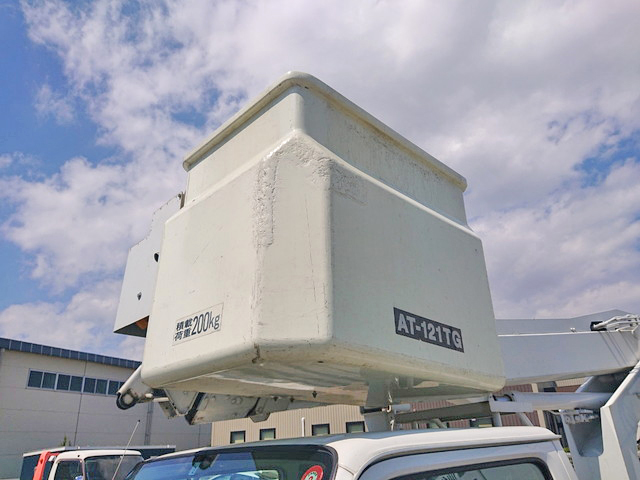 いすゞエルフ高所作業車小型（2t・3t）[写真10]