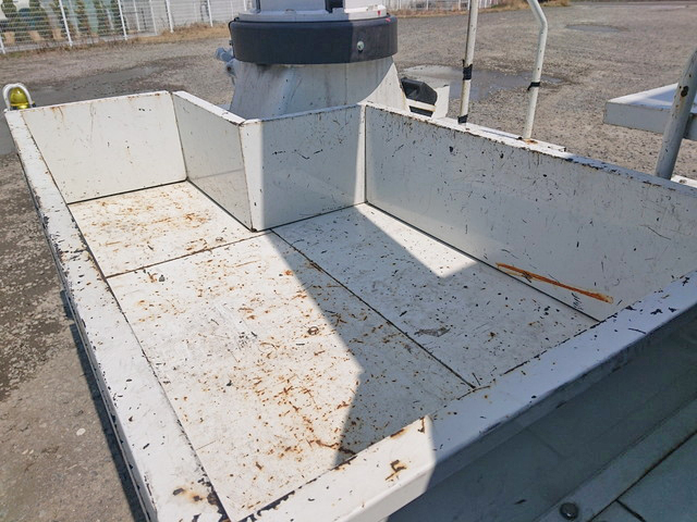 いすゞエルフ高所作業車小型（2t・3t）[写真17]