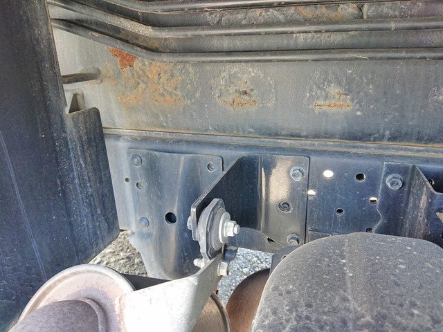 いすゞエルフ高所作業車小型（2t・3t）[写真21]