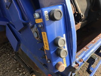 UDトラックスコンドルパッカー車（塵芥車）中型（4t）[写真13]