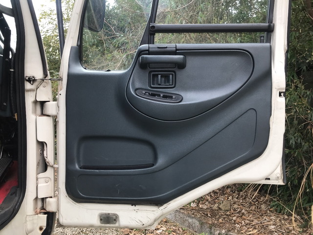 UDトラックスコンドルパッカー車（塵芥車）中型（4t）[写真25]