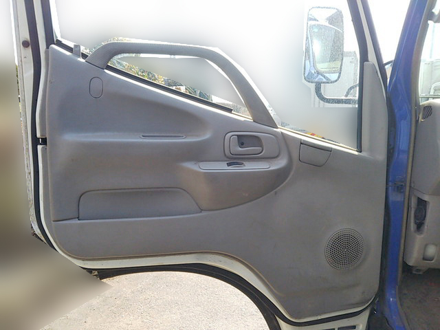 日野デュトロアルミウイング小型（2t・3t）[写真27]