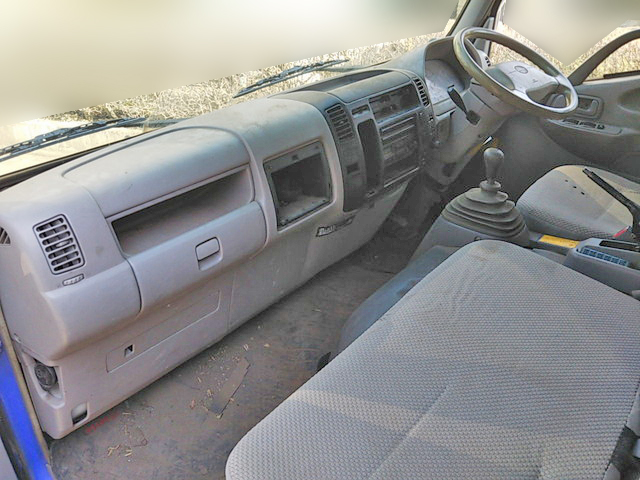 日野デュトロアルミウイング小型（2t・3t）[写真32]