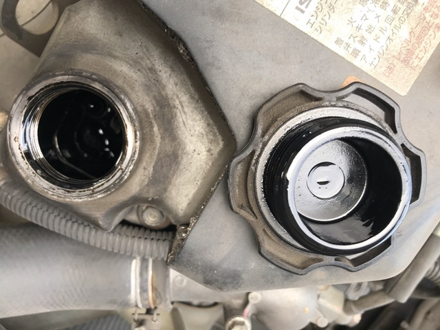 いすゞフォワードパッカー車（塵芥車）増トン（6t・8t）[写真20]