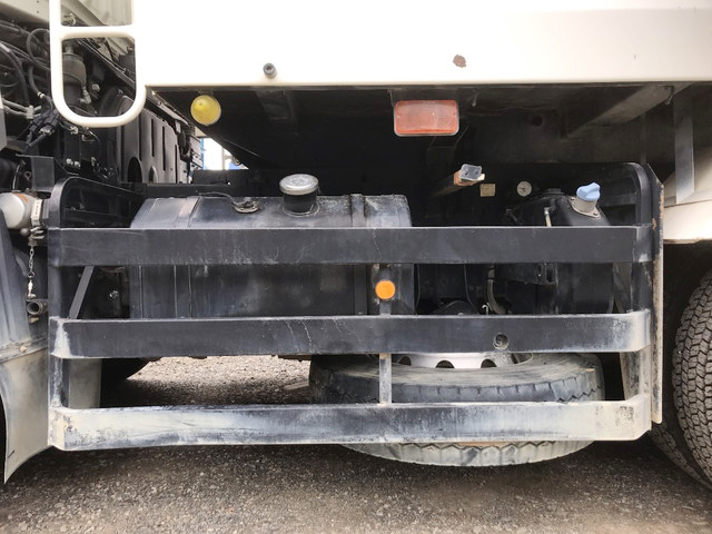 三菱ふそうスーパーグレートダンプ大型（10t）[写真13]