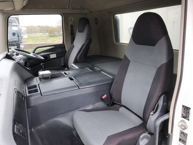 三菱ふそうスーパーグレートダンプ大型（10t）[写真23]